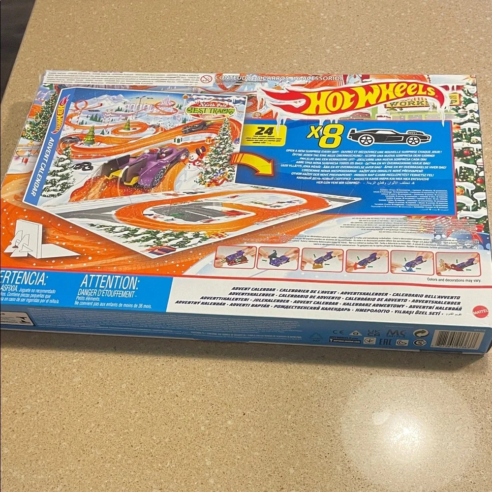 Hot Wheels Holiday Advent Toy Car Set - 24-Day Countdown